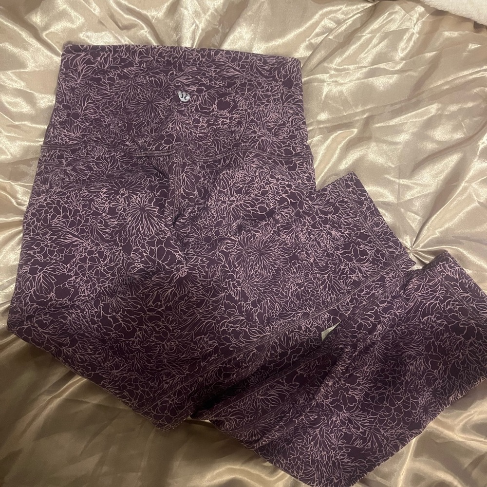 Purple lotus capri align leggings 4